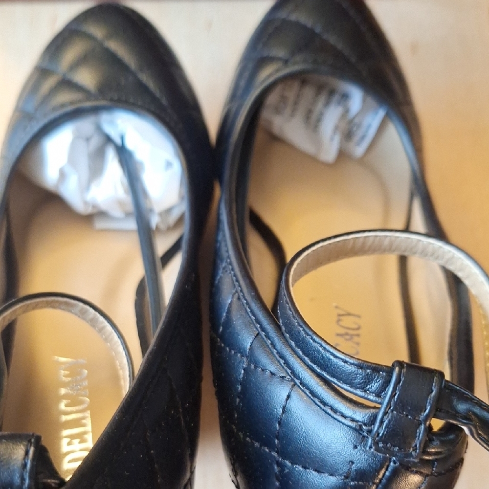Delicacy Black Quilted Heels - Picture 8 of 10
